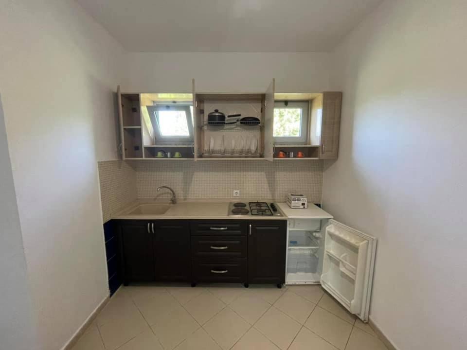 Aparthotel Vila Tufi Velipojë Buitenkant foto