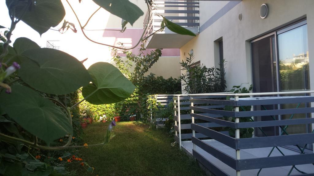 Aparthotel Vila Tufi Velipojë Kamer foto