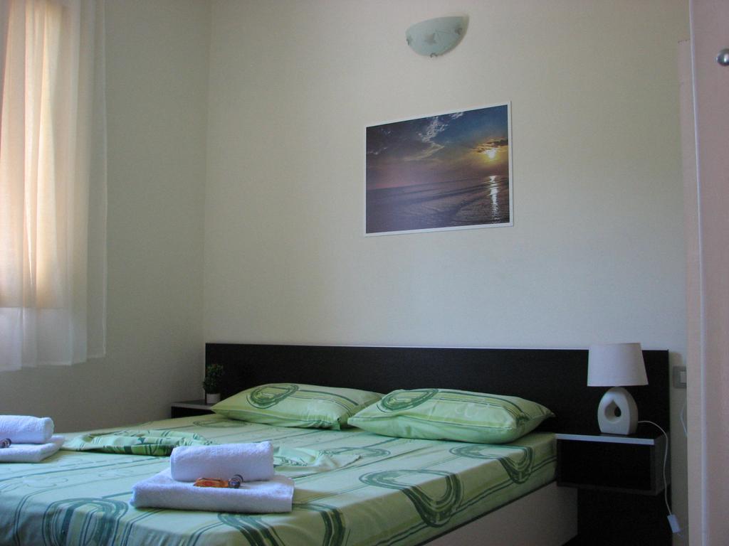Aparthotel Vila Tufi Velipojë Buitenkant foto